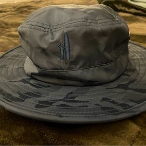 Men (or unisex) Johnnie-O Beach/Bucket Hat (Camo Blue/Navy) NEW!